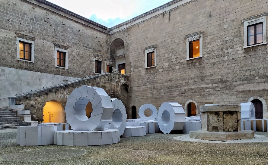 Side by side. Giovani artisti cinesi delle Accademie di Belle Arti in Italia